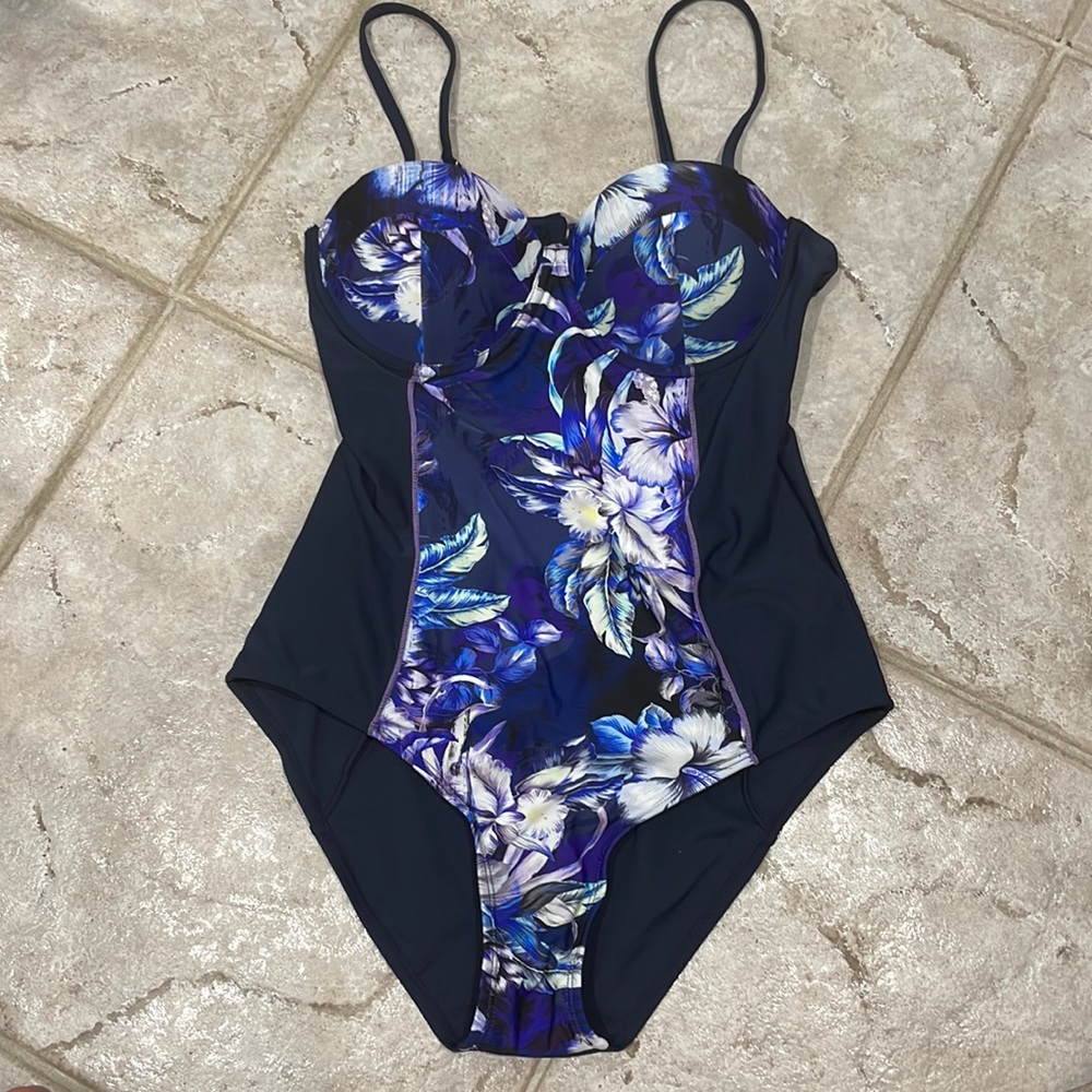 👙👙👙 Cyn and Luca underwire bikini one piece size small 👙👙👙